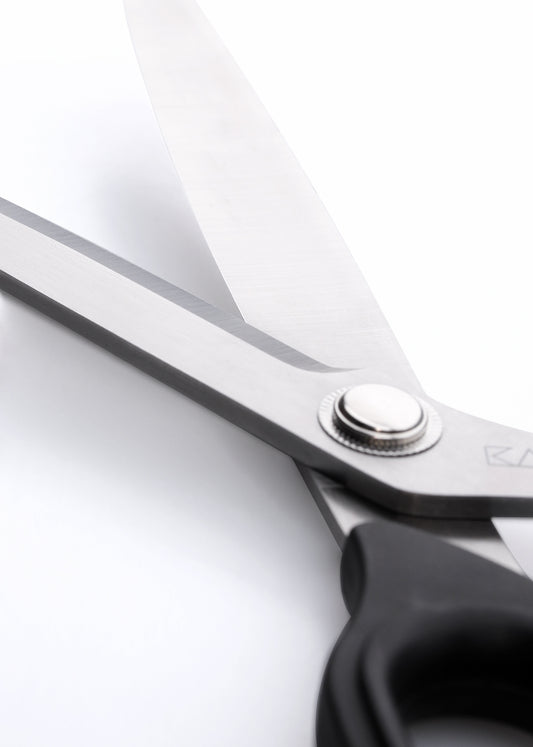 Kai schaar met open bladen