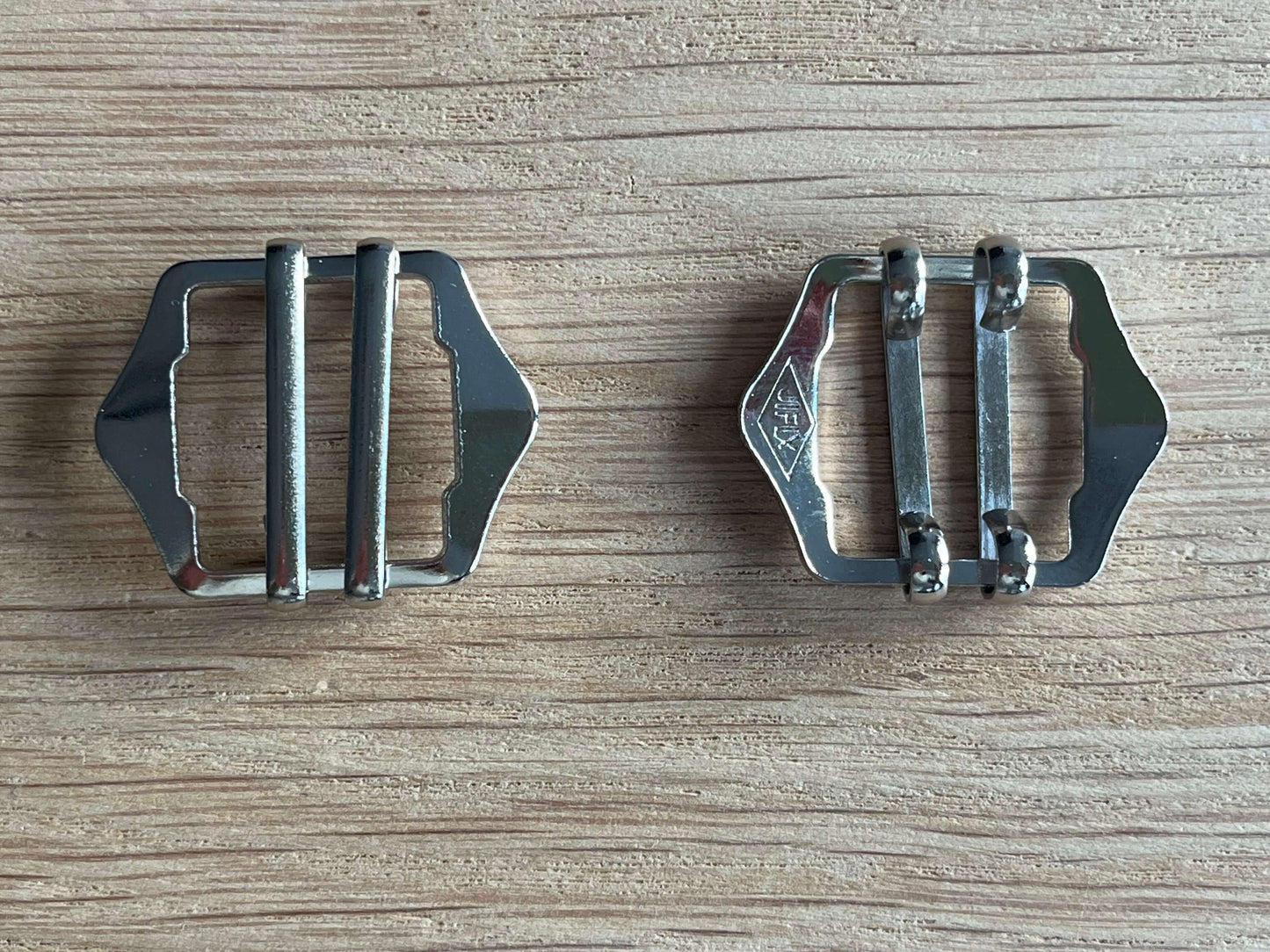 dubbele gespsluiting zilver voor en achterkant