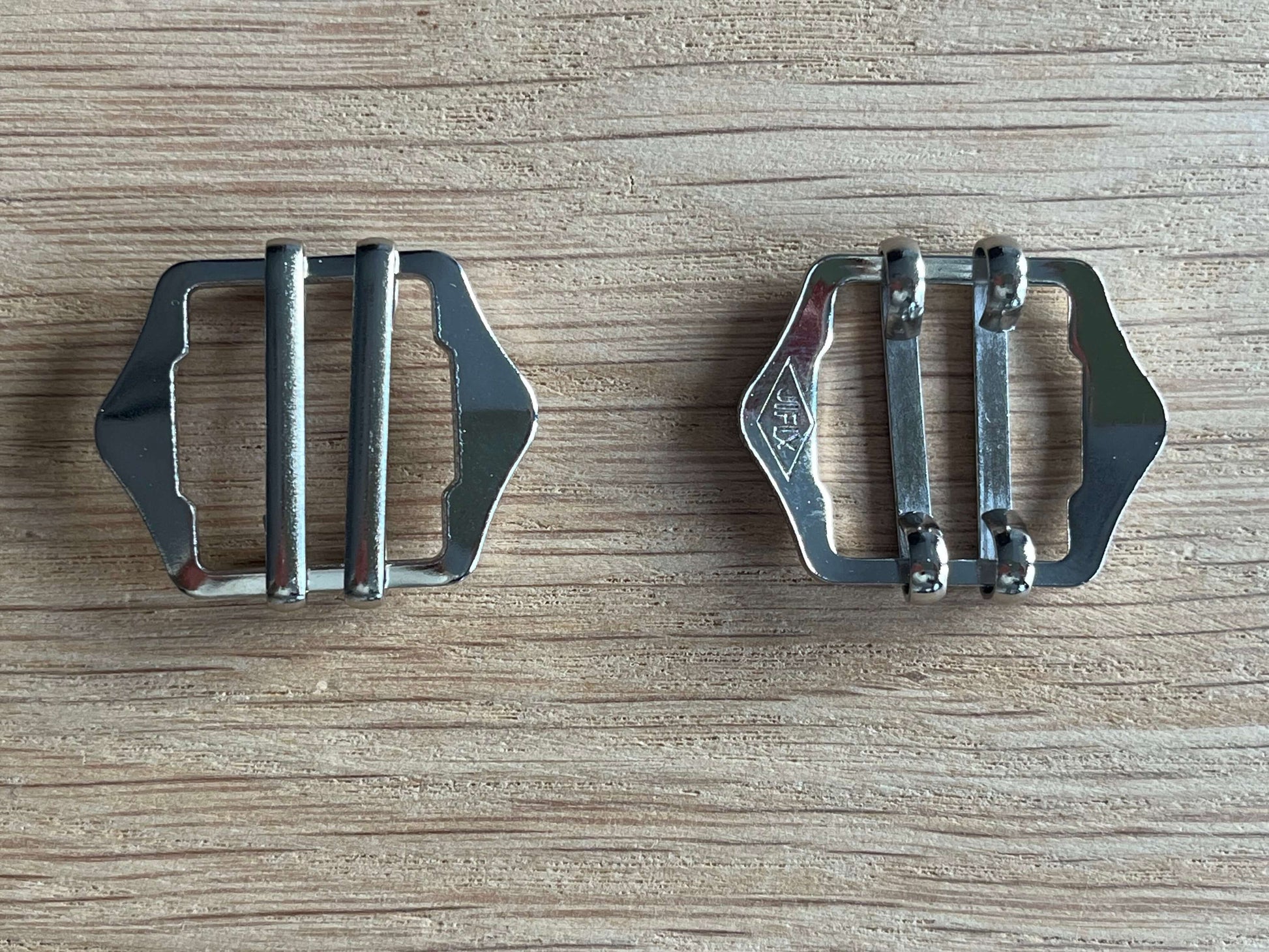 dubbele gespsluiting zilver voor en achterkant